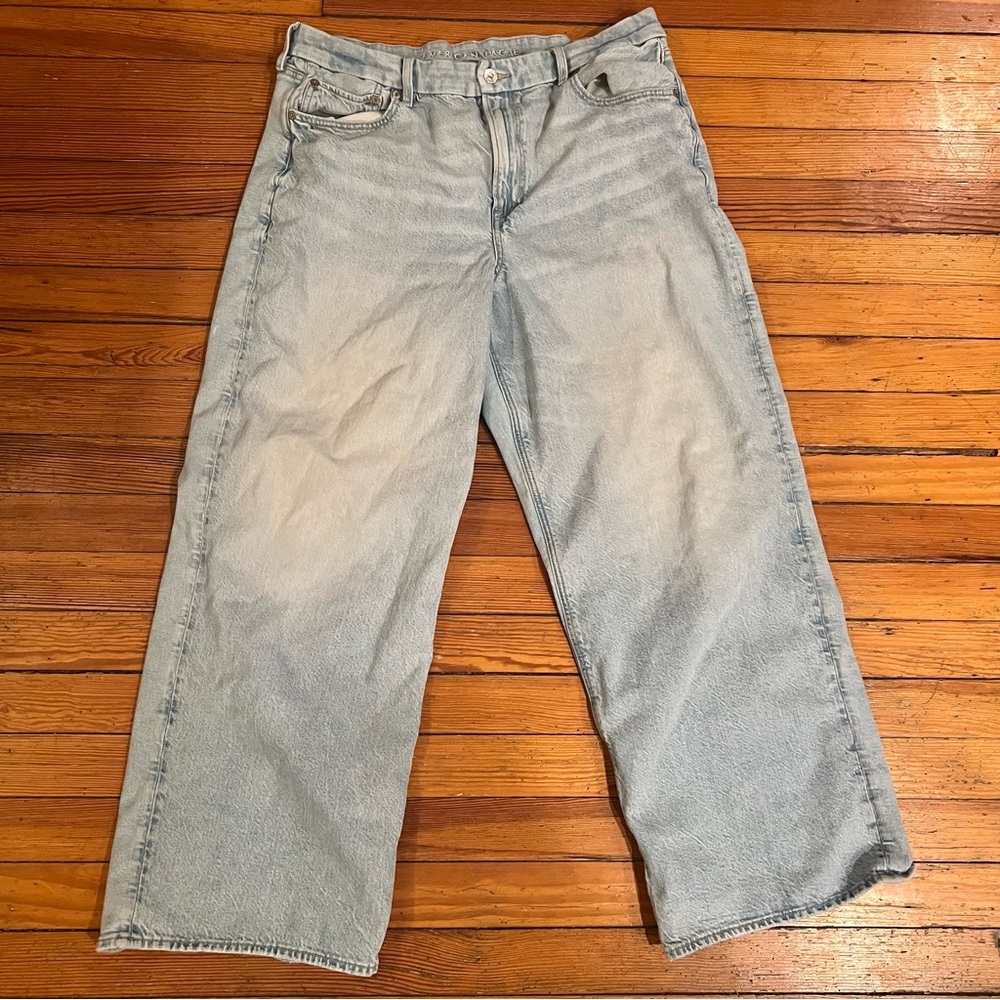 American Eagle Light Wash Mom Jeans Size 18